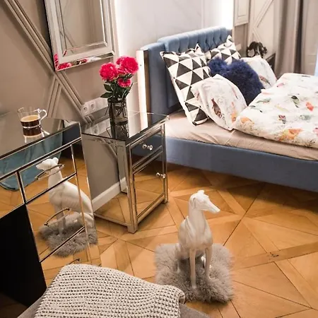Urban Dali Apartment